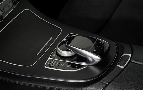 Mercedes-Benz E-Класс, 2019 год, 2 600 000 рублей, 23 фотография