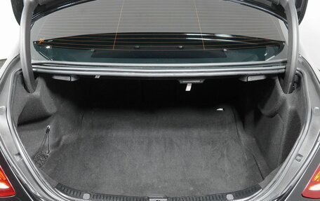 Mercedes-Benz E-Класс, 2019 год, 2 600 000 рублей, 26 фотография