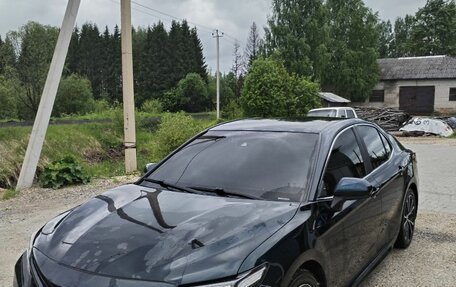 Toyota Camry, 2019 год, 1 750 000 рублей, 3 фотография