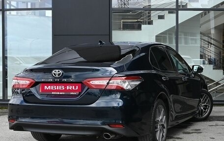 Toyota Camry, 2018 год, 1 800 000 рублей, 6 фотография
