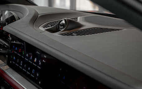 Porsche Cayenne III, 2024 год, 18 790 000 рублей, 16 фотография