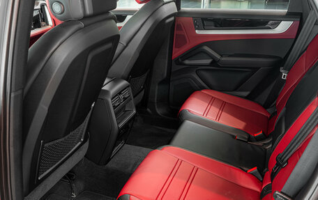 Porsche Cayenne III, 2024 год, 18 790 000 рублей, 19 фотография