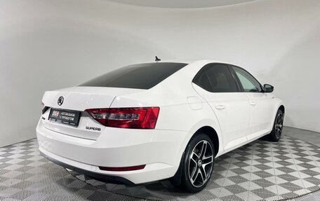 Skoda Superb III рестайлинг, 2017 год, 1 770 000 рублей, 5 фотография