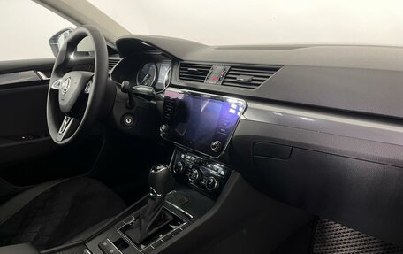Skoda Superb III рестайлинг, 2017 год, 1 770 000 рублей, 13 фотография