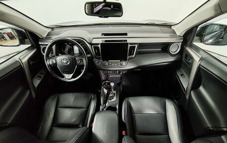 Toyota RAV4, 2016 год, 2 320 000 рублей, 14 фотография
