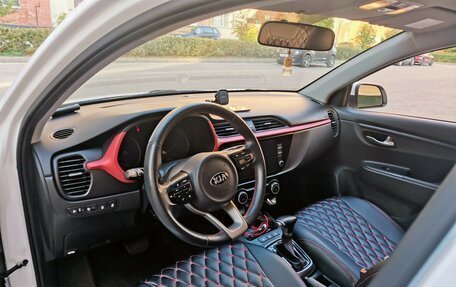 KIA Rio IV, 2021 год, 1 780 000 рублей, 12 фотография