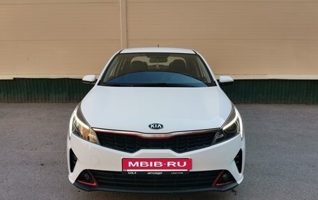 KIA Rio IV, 2021 год, 1 780 000 рублей, 4 фотография