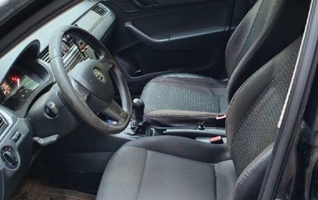 Skoda Rapid I, 2014 год, 800 000 рублей, 7 фотография