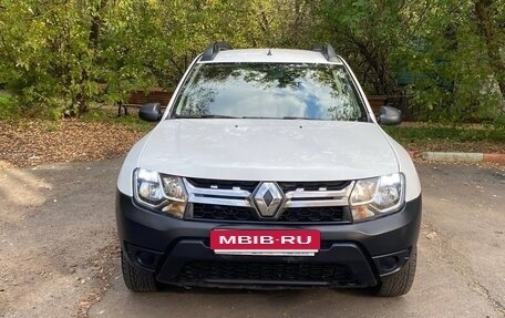 Renault Duster I рестайлинг, 2017 год, 945 000 рублей, 2 фотография