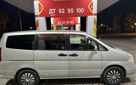 Nissan Serena II, 2001 год, 745 000 рублей, 3 фотография