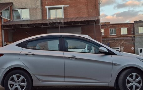 Hyundai Solaris II рестайлинг, 2013 год, 920 000 рублей, 8 фотография