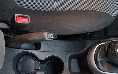 Hyundai Solaris II рестайлинг, 2013 год, 920 000 рублей, 17 фотография