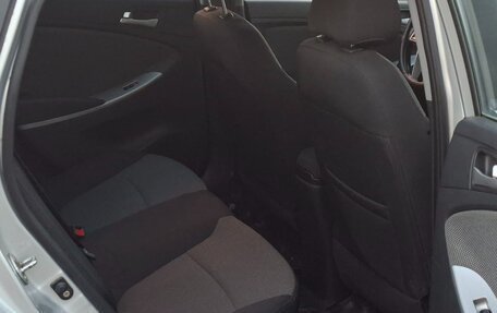 Hyundai Solaris II рестайлинг, 2013 год, 920 000 рублей, 21 фотография