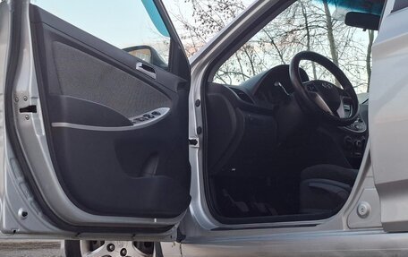 Hyundai Solaris II рестайлинг, 2013 год, 920 000 рублей, 27 фотография