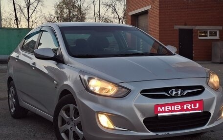 Hyundai Solaris II рестайлинг, 2013 год, 920 000 рублей, 35 фотография