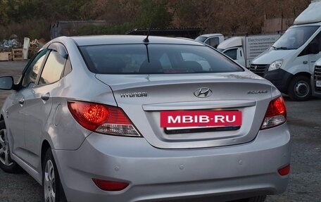 Hyundai Solaris II рестайлинг, 2013 год, 920 000 рублей, 34 фотография