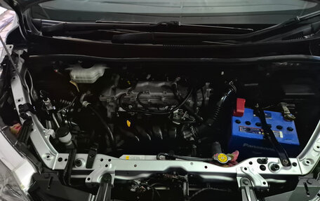 Toyota Noah III, 2015 год, 1 950 000 рублей, 2 фотография