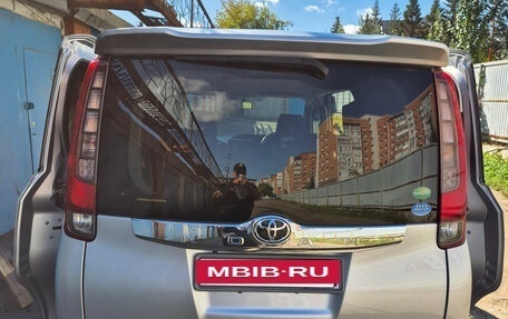 Toyota Noah III, 2015 год, 1 950 000 рублей, 18 фотография