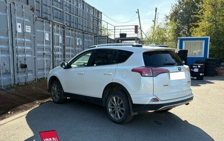 Toyota RAV4, 2017 год, 2 345 000 рублей, 3 фотография