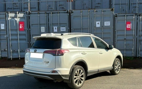 Toyota RAV4, 2017 год, 2 345 000 рублей, 4 фотография