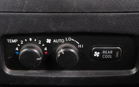 Toyota Land Cruiser Prado 120 рестайлинг, 2003 год, 1 749 000 рублей, 10 фотография