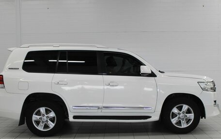 Toyota Land Cruiser 200, 2011 год, 2 450 000 рублей, 5 фотография