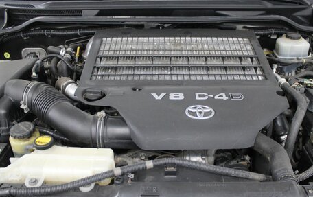 Toyota Land Cruiser 200, 2011 год, 2 450 000 рублей, 15 фотография