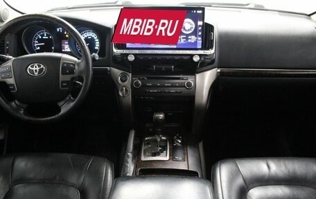 Toyota Land Cruiser 200, 2011 год, 2 450 000 рублей, 20 фотография