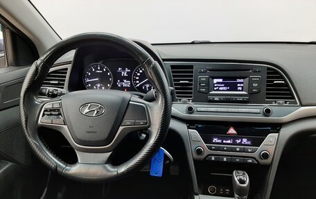 Hyundai Elantra VI рестайлинг, 2018 год, 1 360 000 рублей, 17 фотография
