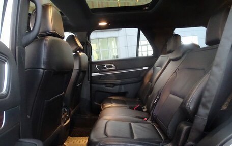 Ford Explorer VI, 2018 год, 2 590 000 рублей, 7 фотография