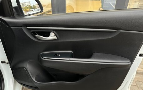 KIA Rio IV, 2017 год, 820 000 рублей, 14 фотография