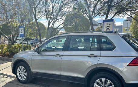 Volkswagen Tiguan II, 2019 год, 2 500 000 рублей, 5 фотография