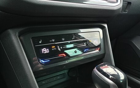 Volkswagen Tiguan II, 2021 год, 2 799 000 рублей, 11 фотография
