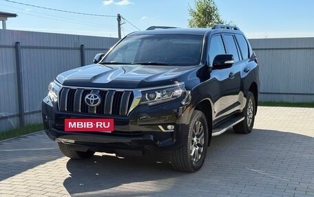 Toyota Land Cruiser Prado 150 рестайлинг 2, 2018 год, 3 980 000 рублей, 3 фотография