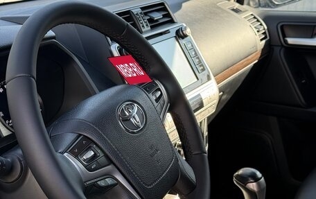 Toyota Land Cruiser Prado 150 рестайлинг 2, 2018 год, 3 980 000 рублей, 13 фотография