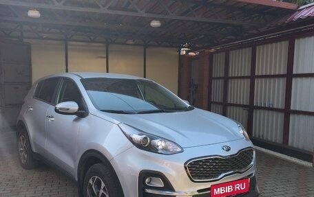 KIA Sportage IV рестайлинг, 2021 год, 3 000 000 рублей, 2 фотография