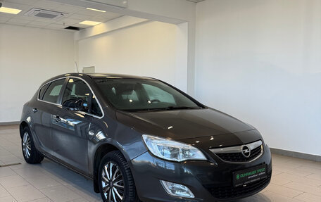 Opel Astra J, 2011 год, 512 000 рублей, 3 фотография