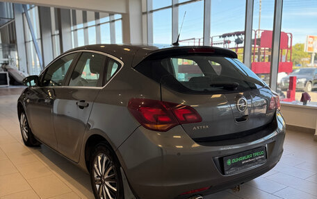 Opel Astra J, 2011 год, 512 000 рублей, 8 фотография