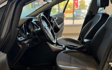 Opel Astra J, 2011 год, 512 000 рублей, 9 фотография