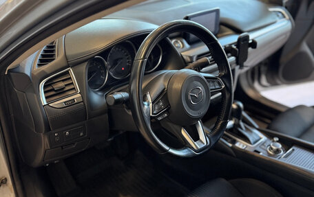 Mazda 6, 2017 год, 1 826 000 рублей, 11 фотография