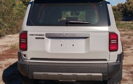 Toyota Land Cruiser Prado, 2024 год, 11 000 000 рублей, 7 фотография