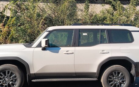 Toyota Land Cruiser Prado, 2024 год, 11 000 000 рублей, 3 фотография