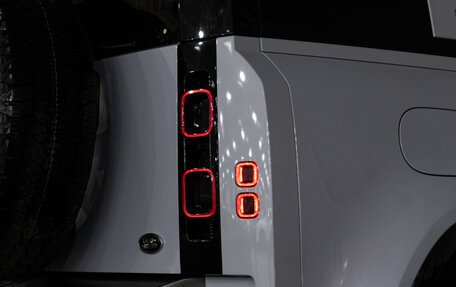 Land Rover Defender II, 2020 год, 5 199 585 рублей, 31 фотография