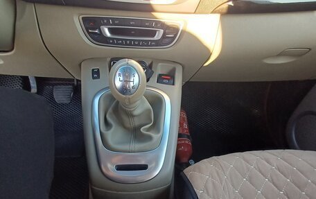Renault Scenic III, 2010 год, 749 000 рублей, 18 фотография