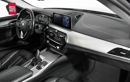 BMW 5 серия, 2018 год, 2 730 000 рублей, 14 фотография
