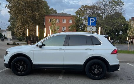 Volkswagen Tiguan II, 2018 год, 2 950 000 рублей, 3 фотография