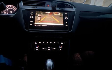 Volkswagen Tiguan II, 2018 год, 2 950 000 рублей, 10 фотография