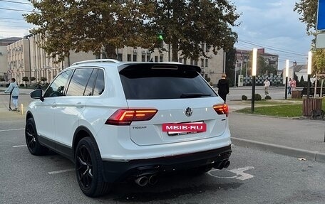 Volkswagen Tiguan II, 2018 год, 2 950 000 рублей, 2 фотография