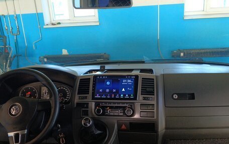 Volkswagen Caravelle T5, 2013 год, 1 725 000 рублей, 5 фотография