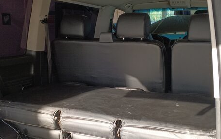 Volkswagen Caravelle T5, 2013 год, 1 725 000 рублей, 10 фотография